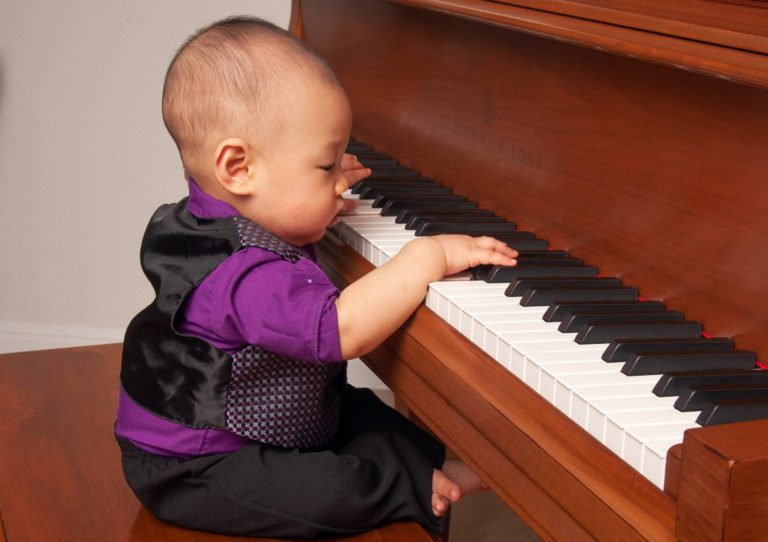 Beginner piano lessons